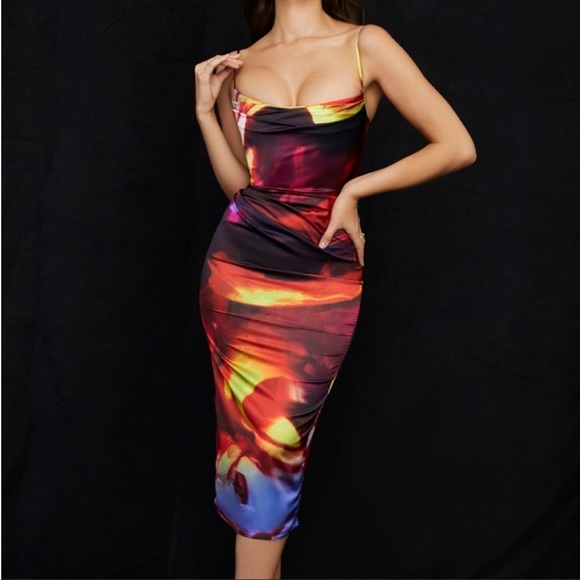 HOUSE OF CB 'Mitzi' Printed Satin Corset Midi Dress NWOT - Picture 4 of 6